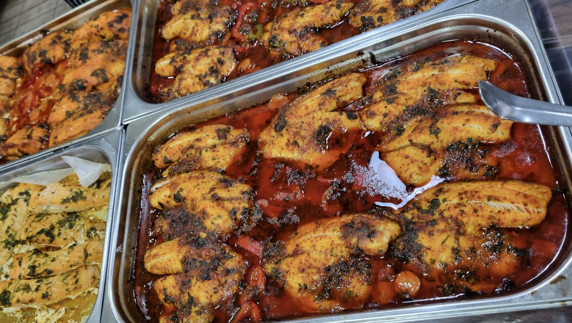 מגוון מנות ותוספות